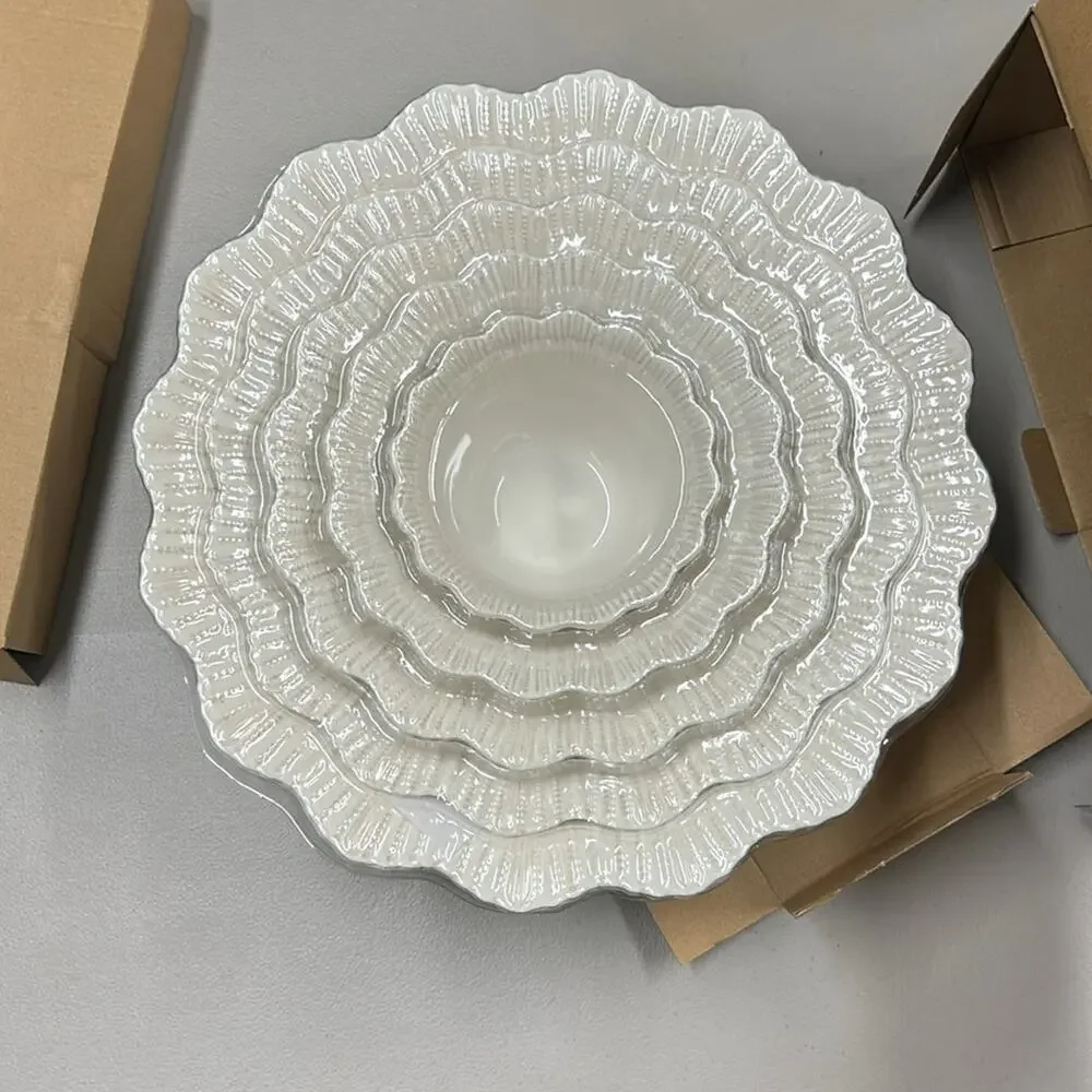 5 Monique Lhuillier Pottery Barn Claudia Outdoor Melamine Nesting Serving Bowls - Picture 5 of 7